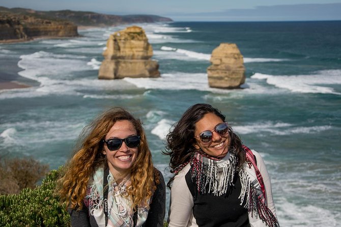 2-Day Great Ocean Road and Grampians Tour Roundtrip from Melbourne - Morning kangaroos in the Grampians