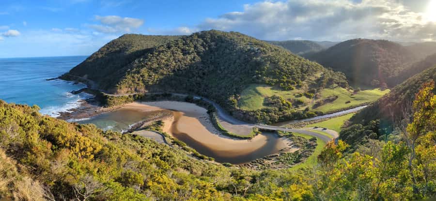 2 Day Great Ocean Road Small Group Tour - Kangaroos, Bells Beach, and the road’s human story