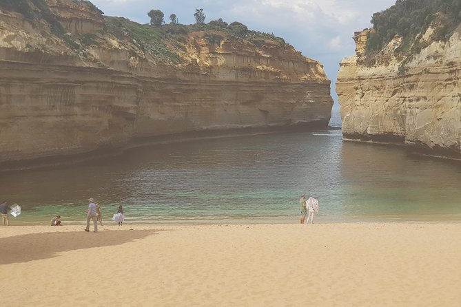 2 Day Great Ocean Road Tour and Platypus paddle - Loch Ard Gorge gives you more than a viewpoint