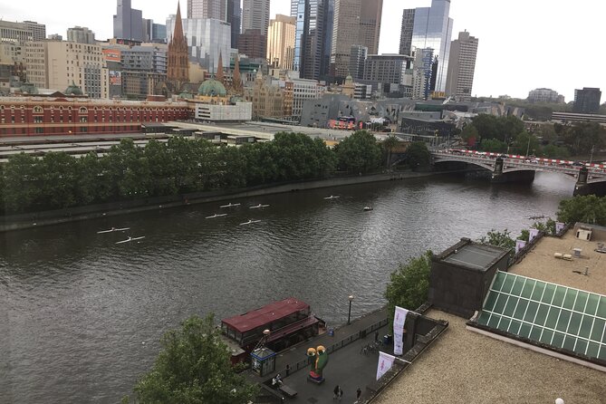 4 Hour Private Tour of Melbourne's Iconic Highlights with Guide - The Shrine of Remembrance and the city skyline