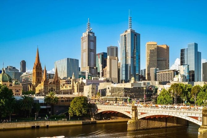 4 Hour Private Tour of Melbourne's Iconic Highlights with Guide - Flinders Street Station and the clocks