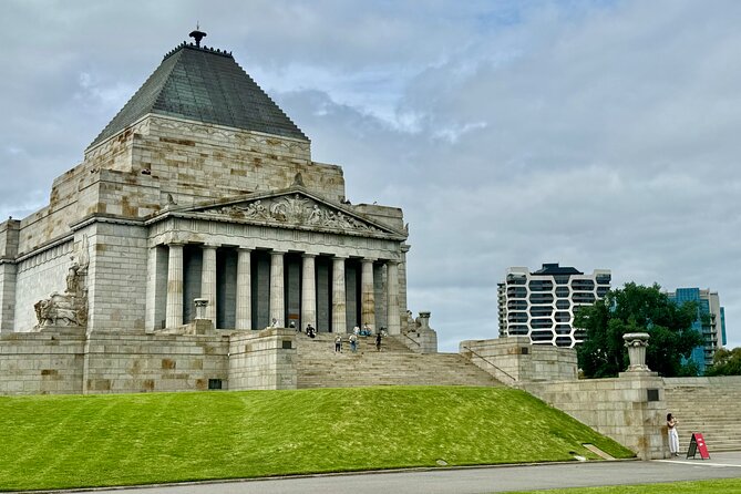 4 Hours Sightseeing Small Group Tour in Melbourne City - The Shrine of Remembrance and a quieter side of the city