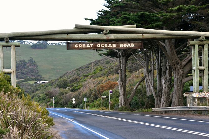 Boutique Great Ocean Road, wildlife and Rainforest Experience - A 6:45 am start in Melbourne
