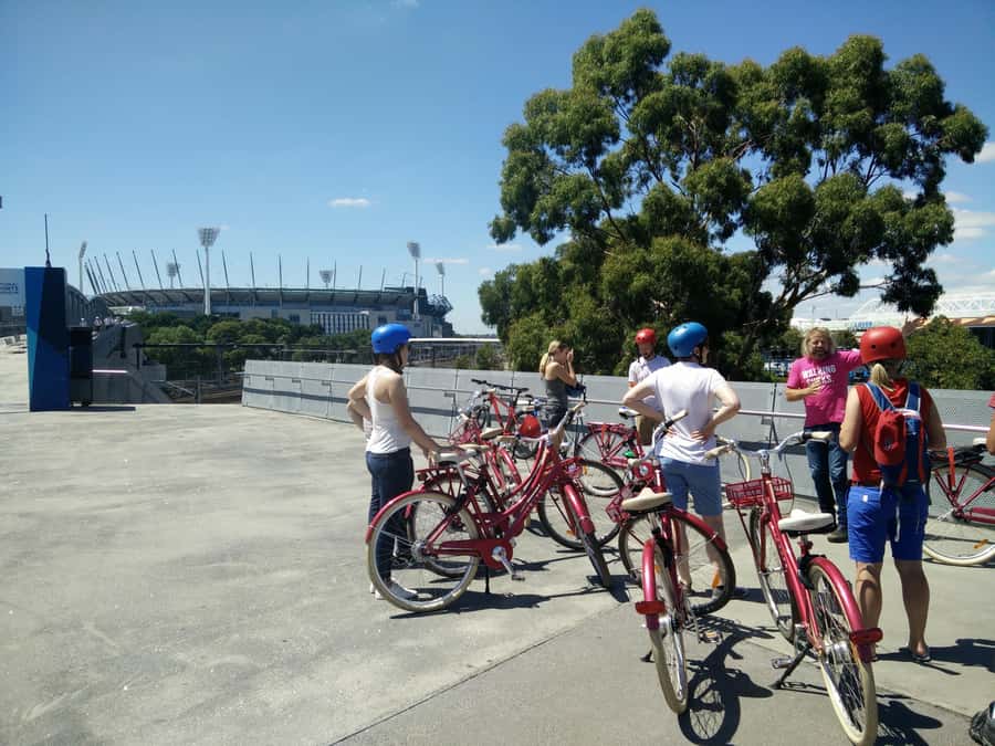 Classic Melbourne Bike tour - Along the Yarra River and Royal Botanic Gardens