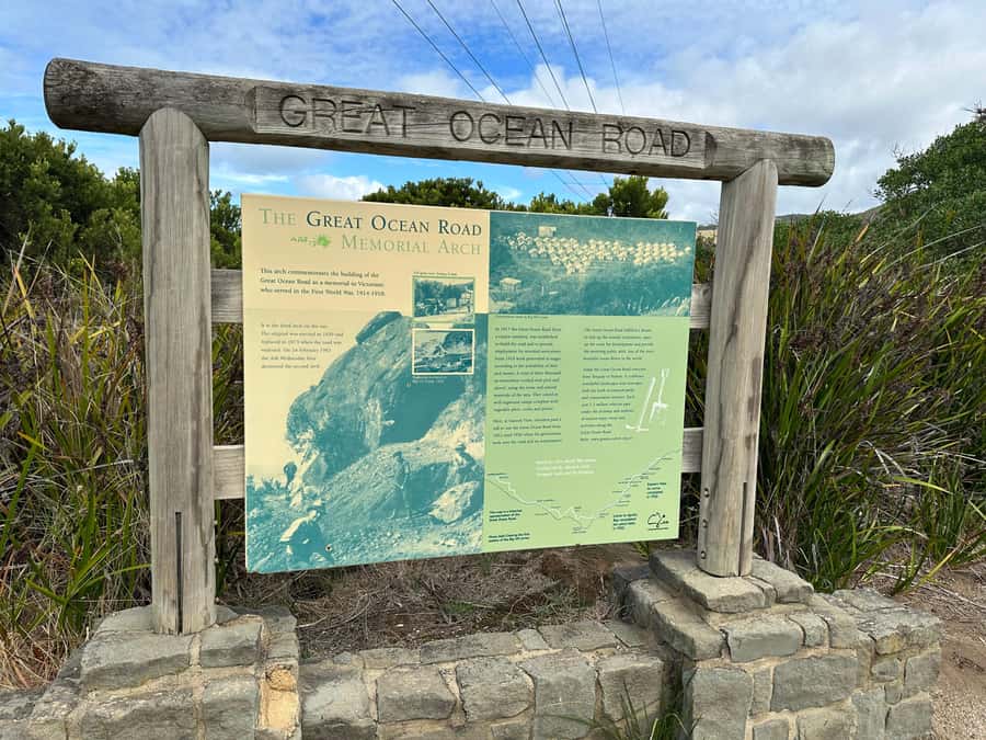 From Melbourne: 12 Apostles & Great Ocean Road Private Tour - Kennett River brings wildlife into the day