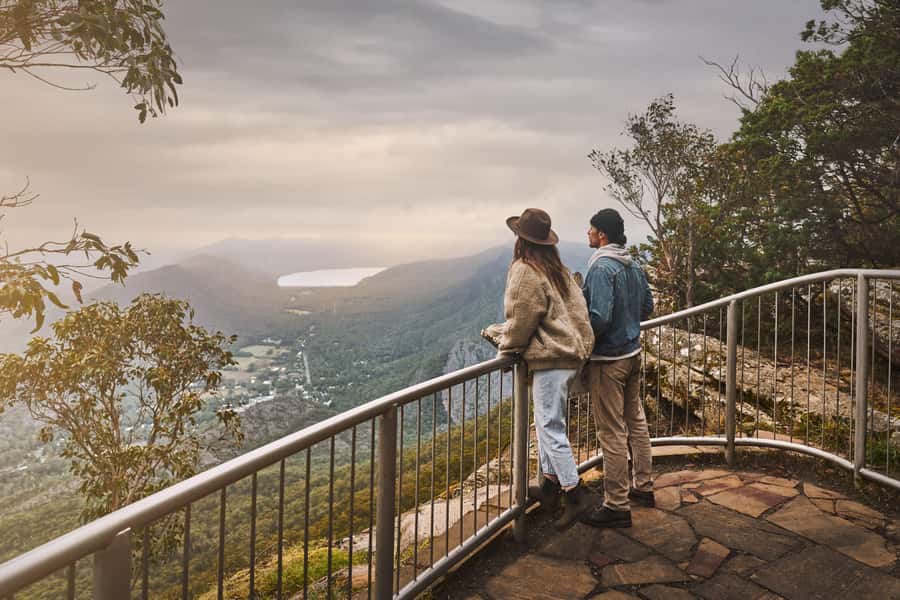 From Melbourne: Grampians National Park Small Group Tour - Learning about Gariwerd and its six seasons