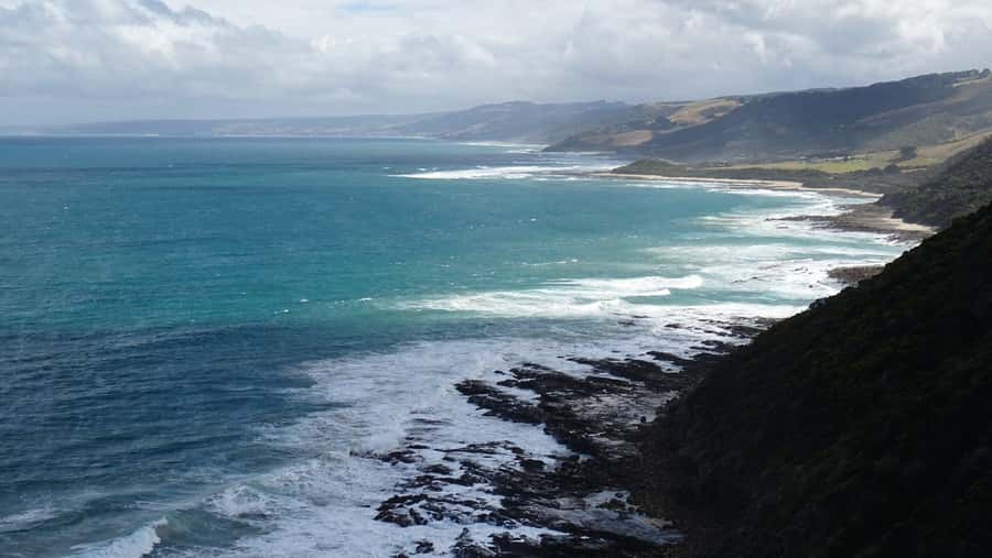 From Melbourne: Great Ocean Road, 12 Apostles, Wildlife Tour - Gibson Steps put the sea below the Apostles