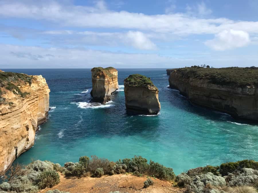 From Melbourne: Great Ocean Road Boutique Tour in Reverse - Gibson Steps, Loch Ard Gorge, and the Razorback