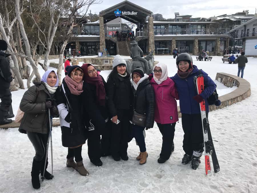 From Melbourne: Mt Buller Snow Day Small Group Boutique Tour - The 6am departure from central Melbourne