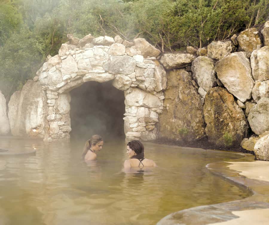 From Melbourne: Peninsula Hot Springs & Bathing Boxes Tour - The colorful Peninsula bathing boxes
