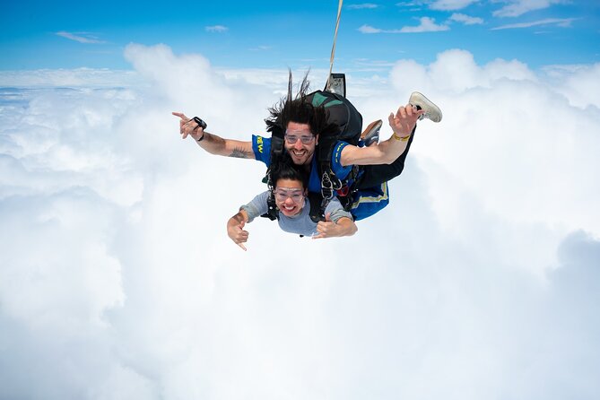 From Melbourne: Tandem Skydive over Great Ocean Road - Price, extras, and what the $286.18 covers
