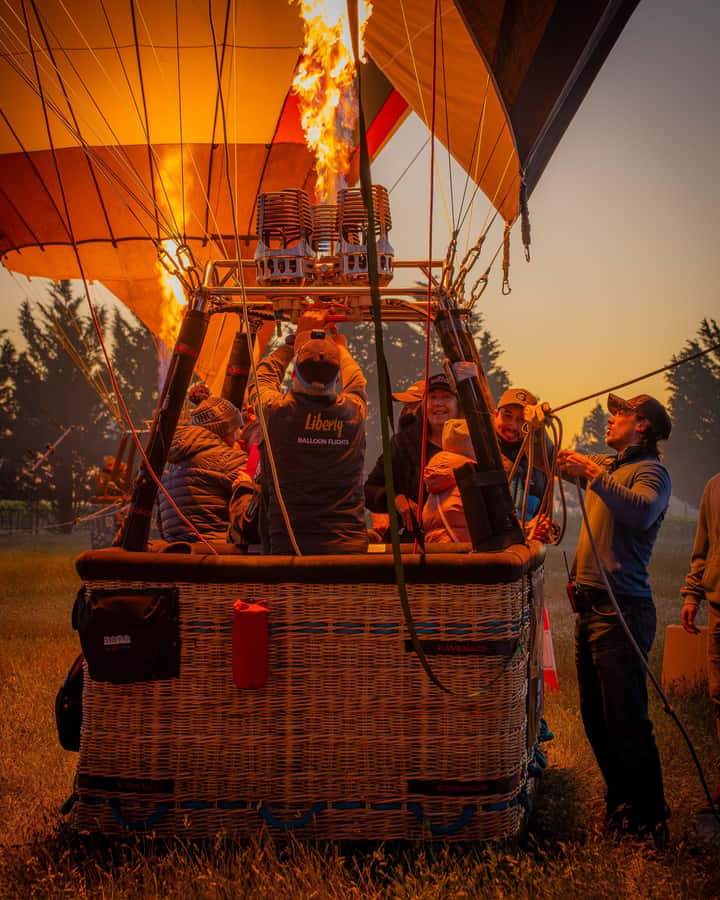 Geelong: Balloon Flight at Sunrise with Breakfast - Key points at a glance