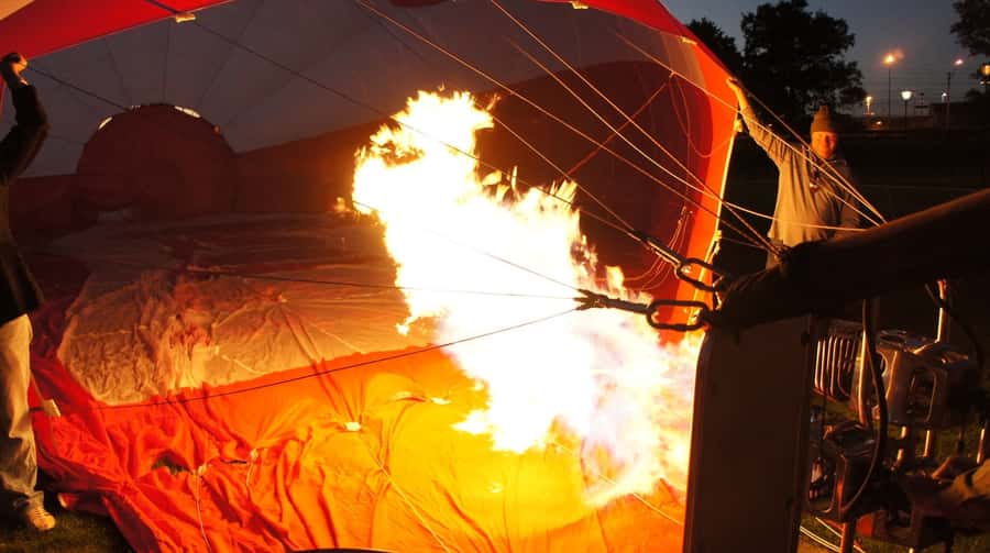 Geelong: Balloon Flight at Sunrise with Breakfast - An hour above Geelong, the bay and the hills