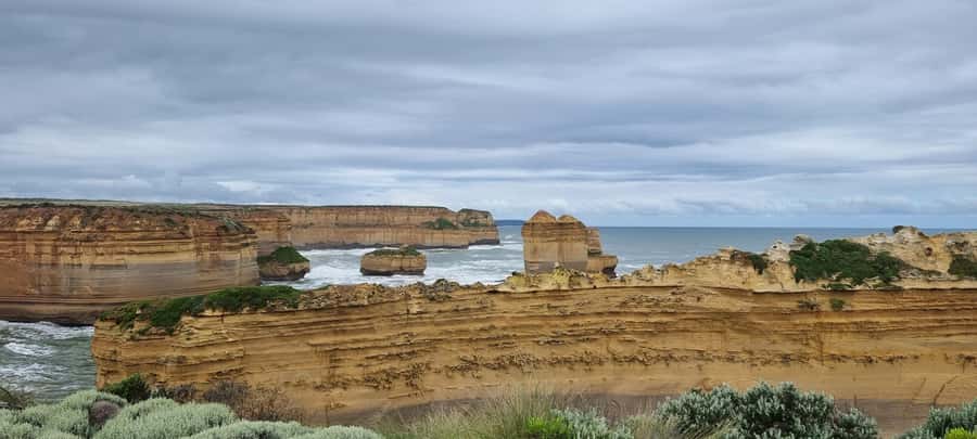 Great Ocean Road Lux Tour Max 11 Hotel Pickup - Colac and the first break