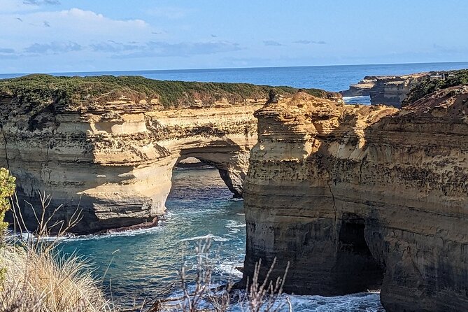 Great Ocean Road Tour Reverse –SML GRP-DLUX Mini Bus Hotel Pickup - Why the reverse route makes sense