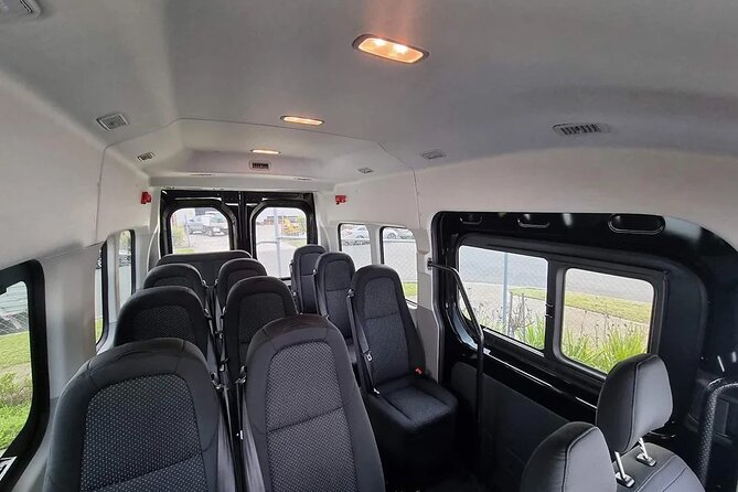 Great Ocean Road Tour Reverse –SML GRP-DLUX Mini Bus Hotel Pickup - Apollo Bay lunch and the coastal drive