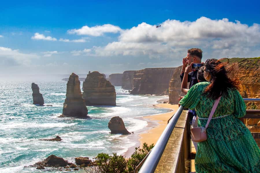 Great Ocean Road Tour w/ Deluxe Minibus & Top-Rated Guide - Starting early from Melbourne