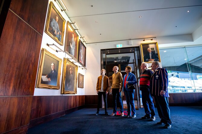 Half-Day Sports Lovers Bus Tour of Melbourne with MCG Tour - Flemington Racecourse and the Melbourne Cup