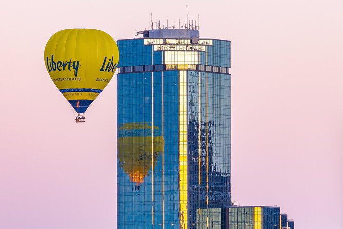 Hot Air Balloon Flights over Melbourne City (optional breakfast) - Photography from the basket