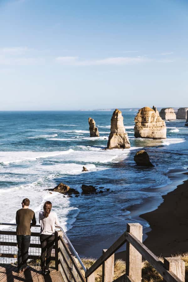 Luxe Bus Great Ocean Road Coastal Spectacular - Apollo Bay, Lorne, and the Memorial Arch