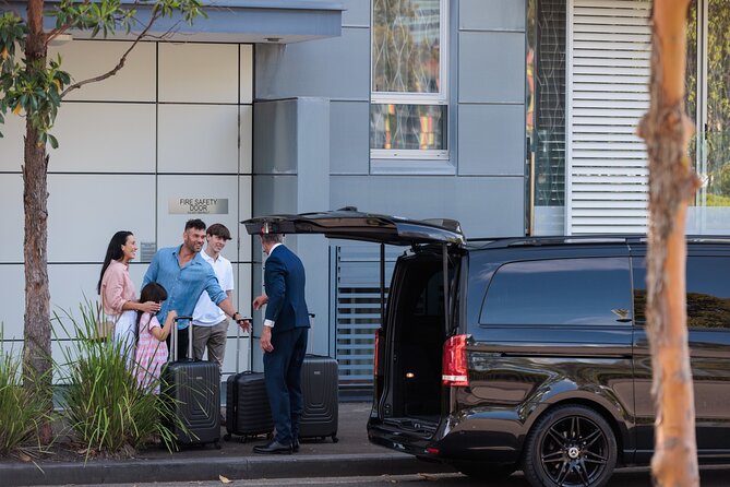Luxury Airport Transfer to Melbourne CBD - From Melbourne Airport to the CBD without the taxi queue