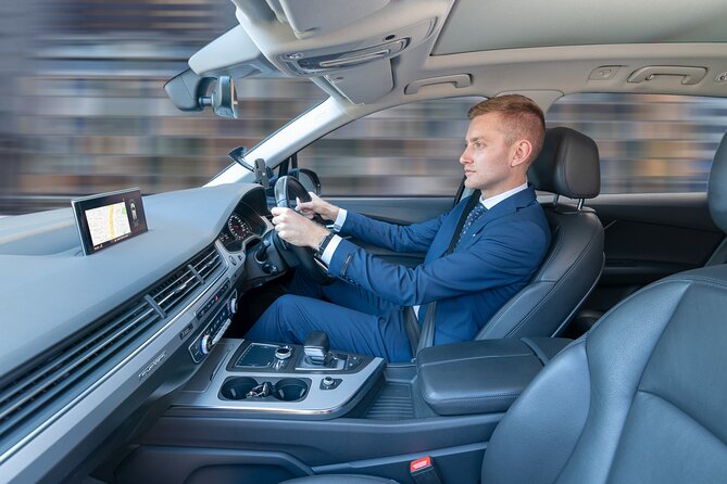 Luxury Airport Transfer to Melbourne CBD - Is this Melbourne airport transfer right for you?