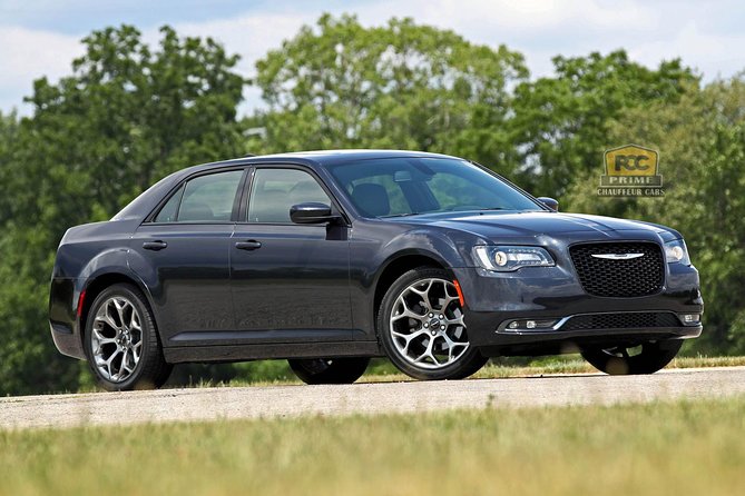 Luxury Chauffeur Car Melbourne Airport To CBD or city to airport - Wi-Fi, luggage, and the small comforts