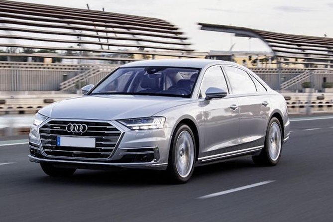 Luxury Chauffeur Car Melbourne Airport To CBD or city to airport - The chauffeur service and the human factor