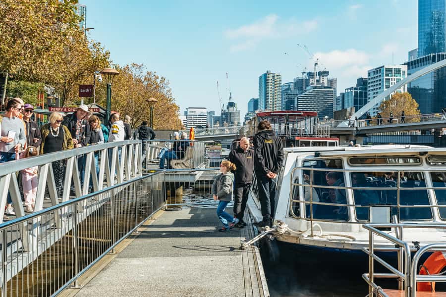 Melbourne: 2-Hour City Highlights River Cruise - Upriver to the MCG and Olympic Park
