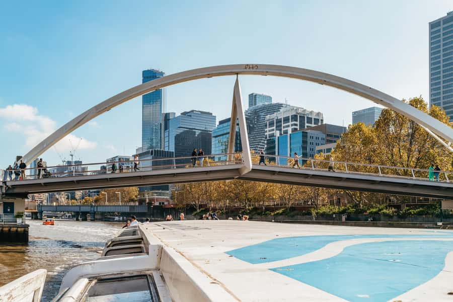 Melbourne: 2-Hour City Highlights River Cruise - Seating, weather and onboard extras