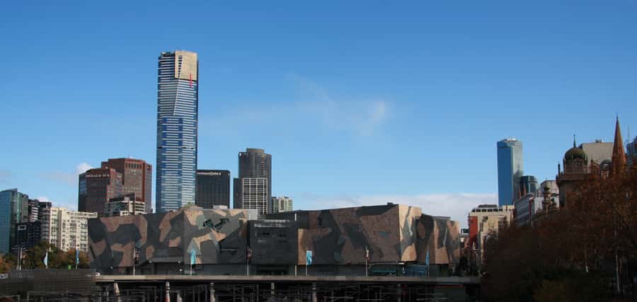 Melbourne 3-Hour Small Group Tour with Beach Boxes - Albert Park Lake and the Formula 1 connection