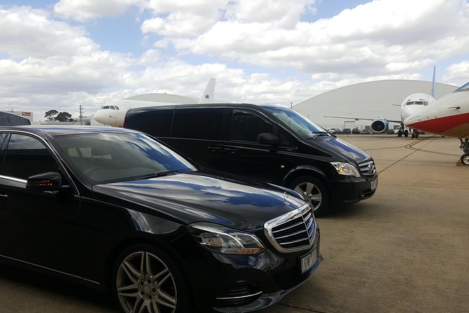 Melbourne Airport Arrival Or Departure Luxury Car Transfers - Airport departures require a little more planning