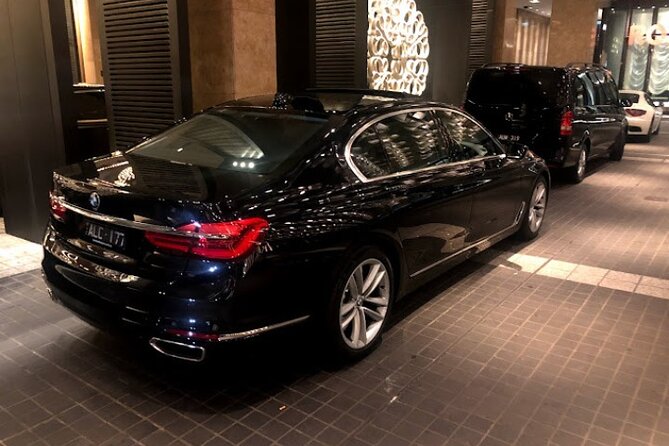 Melbourne Airport Transfer with Meet and Greet Service - Key points at a glance