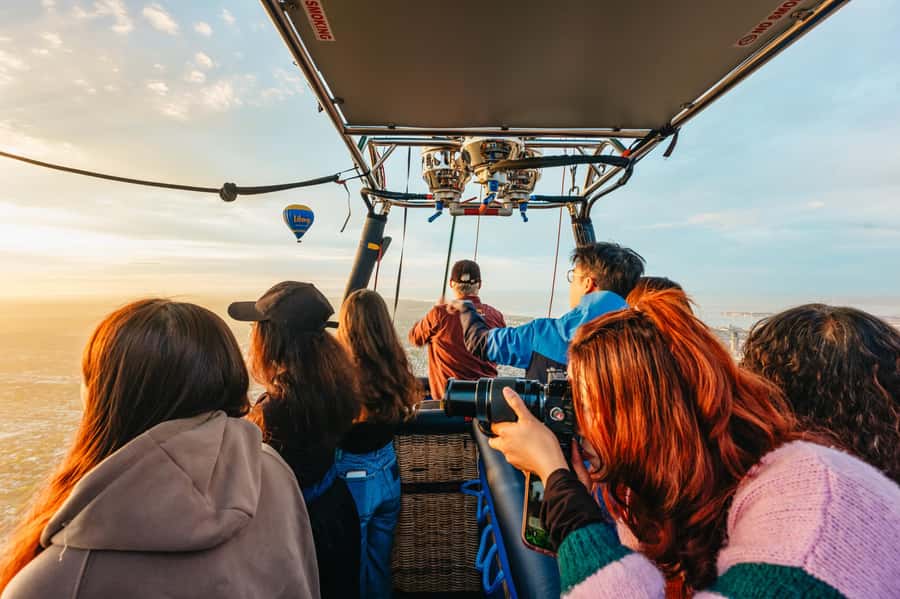 Melbourne: Balloon Flight at Sunrise - A short safety briefing, then a gentle lift