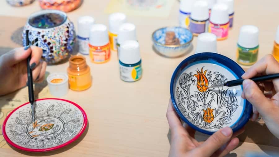 Melbourne: Ceramic Plates & Bowls Paint and Sip Classes - Key points to know