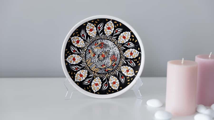 Melbourne: Ceramic Plates & Bowls Paint and Sip Classes - What the Melbourne ceramic workshop is really like