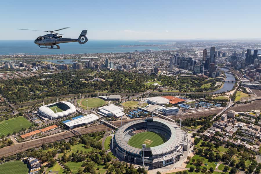 Melbourne: City and Bayside Helicopter Tour - Why the bay looks best from Moorabbin Airport