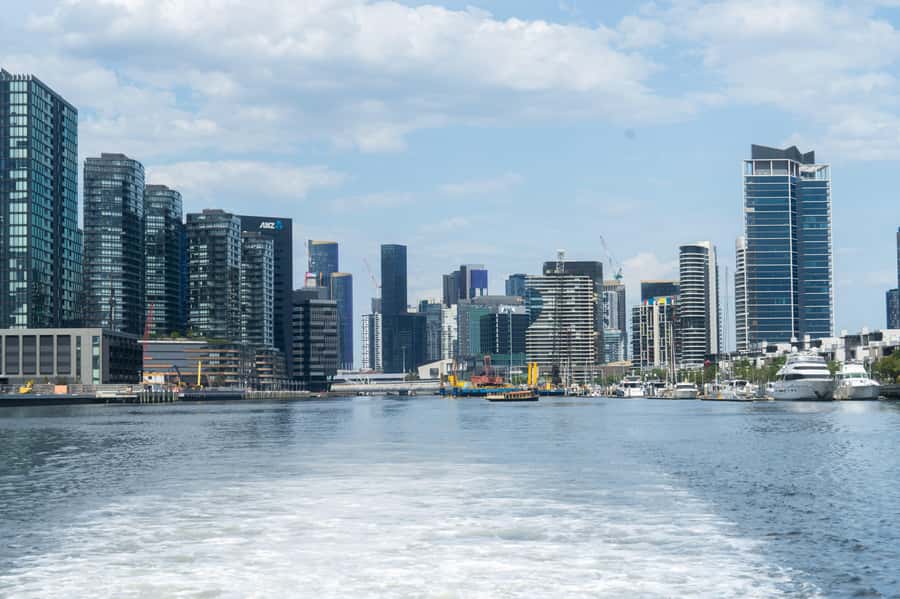 Melbourne City Cruise with Tea, Coffee, and Commentary - Tea, coffee, seats, and photographs