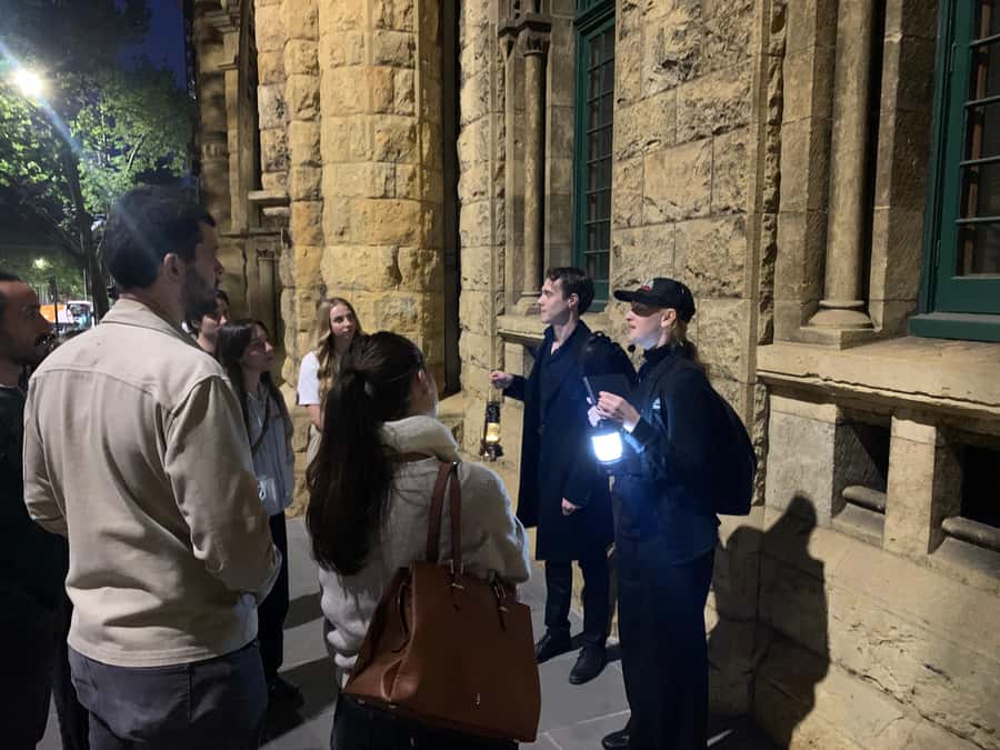 Melbourne: City Highlights Guided Walking Crime Tour - The guide makes the difference