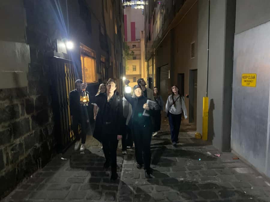 Melbourne: City Highlights Guided Walking Crime Tour - Who should book this walk?
