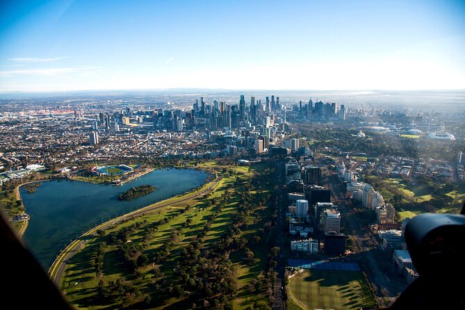 Melbourne City Scenic Helicopter Ride - Albert Park Lake and the Formula 1 circuit