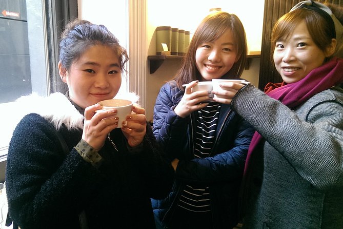 Melbourne Coffee Lovers Walking Tour - Flinders Lane: learning what roasting does