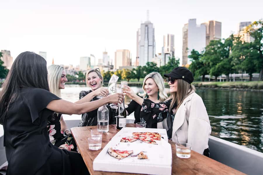 Melbourne: Electric Picnic Boat Rental on the Yarra River - What the first briefing is like