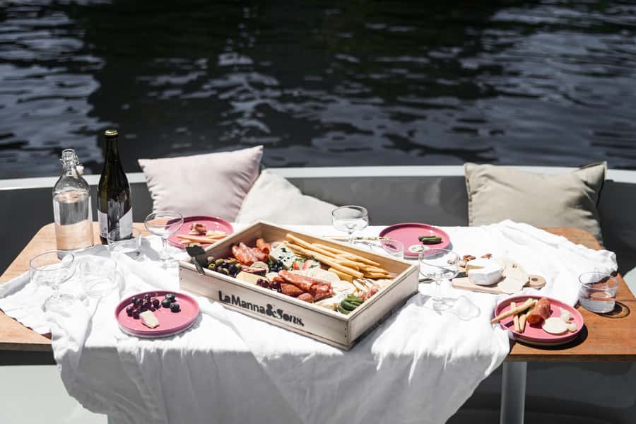 Melbourne: Electric Picnic Boat Rental on the Yarra River - Is $70 good value for your group?