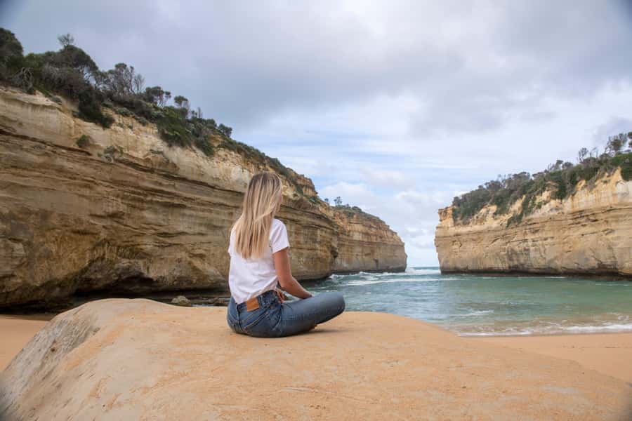 Melbourne: Great Ocean Road, 12 Apostles & Rainforest Tour - Anglesea and the Memorial Arch on the coastal road