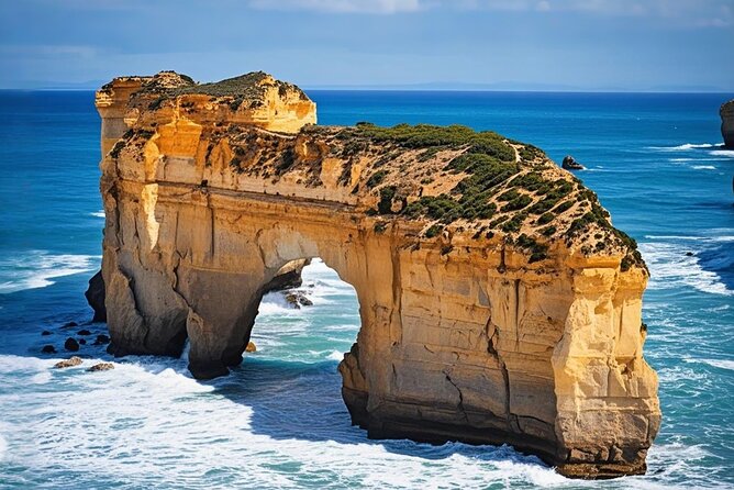 Melbourne: Great Ocean Road Luxury Coach Reverse Tour - Split Point Lighthouse and the road’s opening scenes