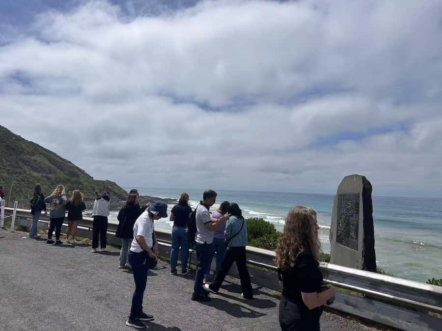 Melbourne: Great Ocean Road Max Highlights & London Bridge - The 12 Apostles deliver the big moment