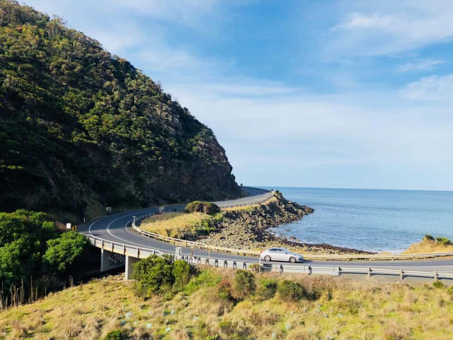 Melbourne: Great Ocean Road Max Highlights & London Bridge - Loch Ard Gorge adds history and quieter views