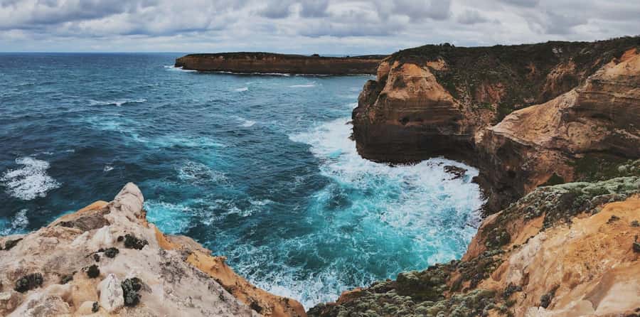 Melbourne: Great Ocean Road Max Highlights & London Bridge - Morning pickup and the long road west