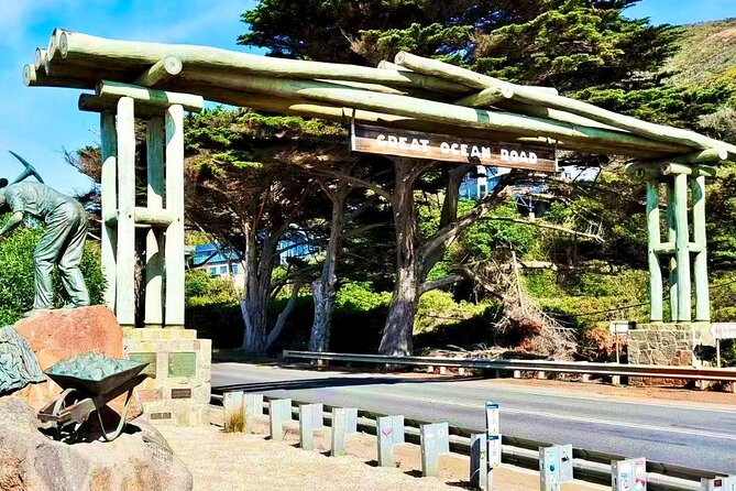 Melbourne Great Ocean Road Reverse Tour + London Bridge wildlife - Rainforest, waterfalls, and possible wildlife